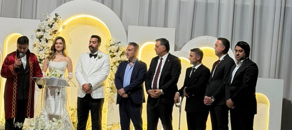 Siyaset ve İş Dünyasını Buluşturan Düğün