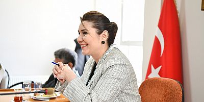 MALKARA’DA MUHTARLAR TOPLANTISI: BAŞKAN NERGİZ KARAAĞAÇLI ÖZTÜRK’TEN ORTAK AKIL MESAJI